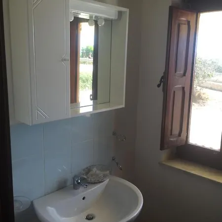 Baia Dei Turchi Bed & Breakfast *