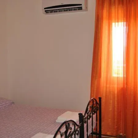Baia Dei Turchi Bed & Breakfast *